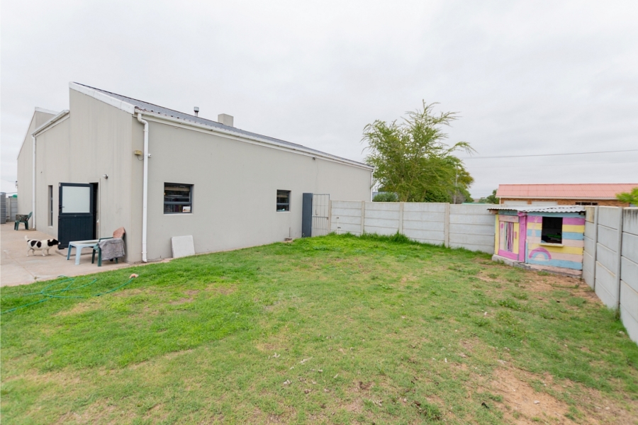 4 Bedroom Property for Sale in Velddrif Western Cape